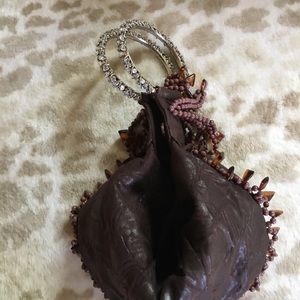 Beaded wristlet